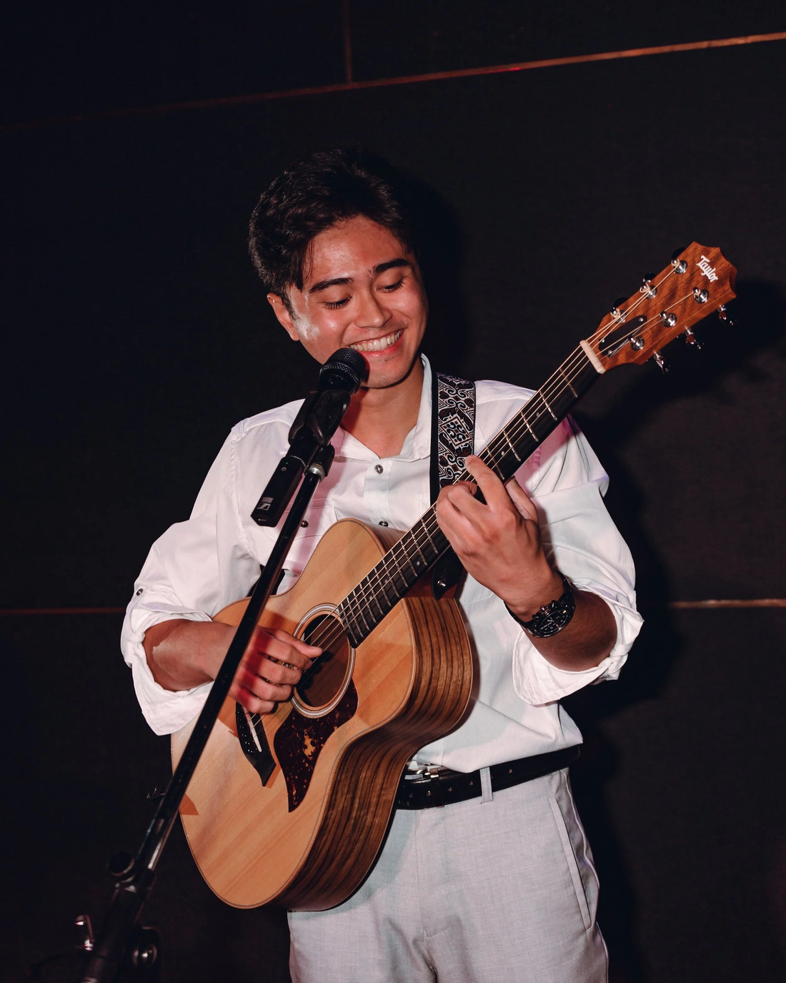 Ruzell - ENVY musician, vocalist, guitarist and pianist